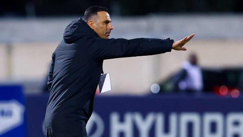 Πουρσαϊτίδης: «Φαβορί για πρωτάθλημα η Ομόνοια - Άλλος Απόλλωνας με Λοσάδα»