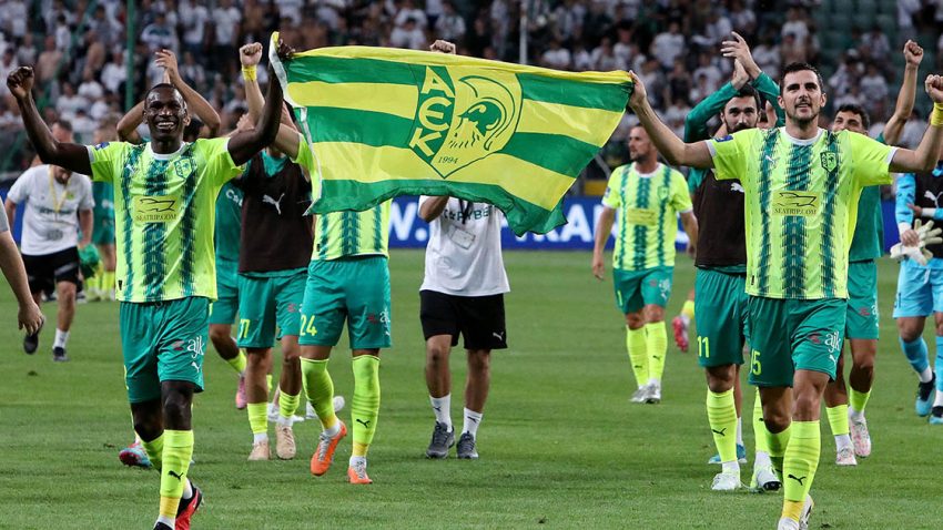 Αναχωρεί για Λονδίνο…