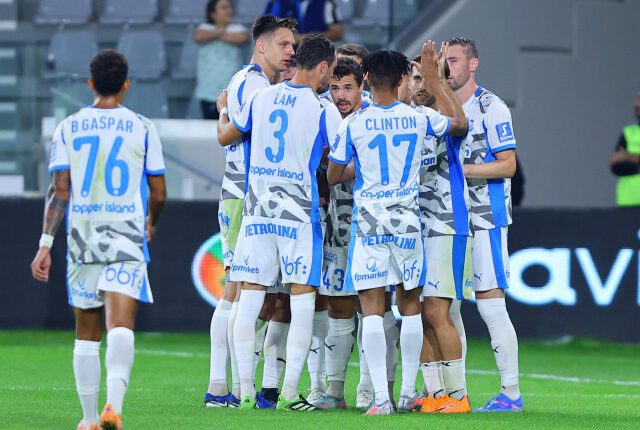 Στοχεύει μόνο στο «διπλό» και στο τρίποντο