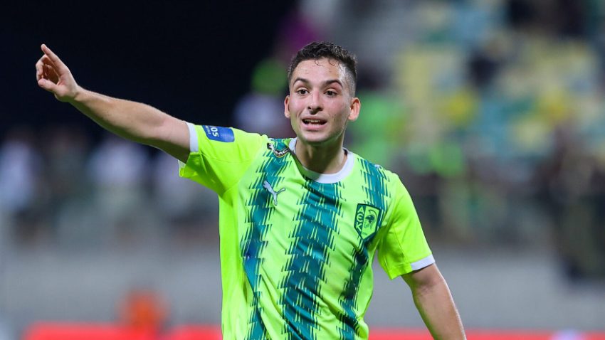 ΑΕΚ: Ρήξη χιαστού και χειρουργείο για Τσακόν