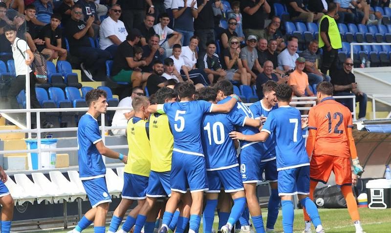 Νίκη, πρώτη θέση και πρόκριση για την Εθνική Παίδων Κ-17