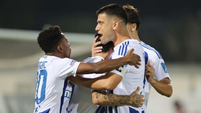 Ψάχνει το πρώτο της τρίποντο εντός