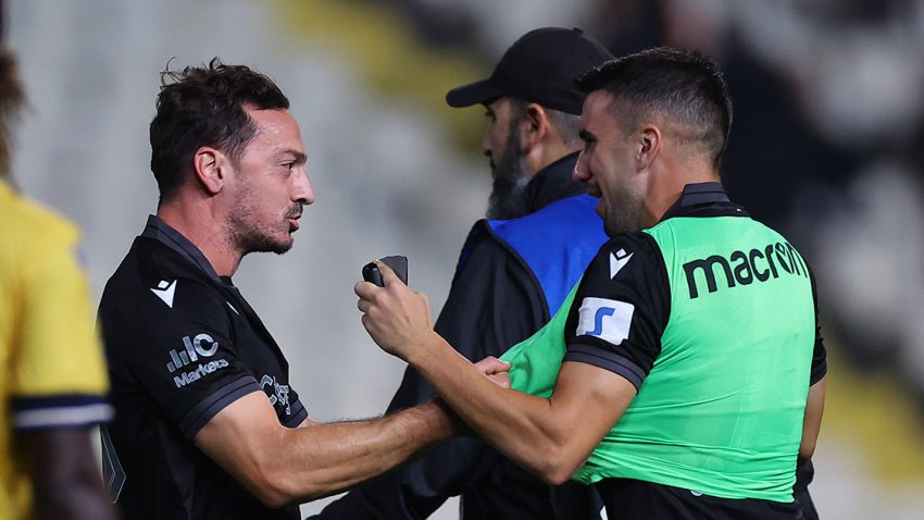 Μία επαφή, ένα σουτ, τρεις βαθμοί