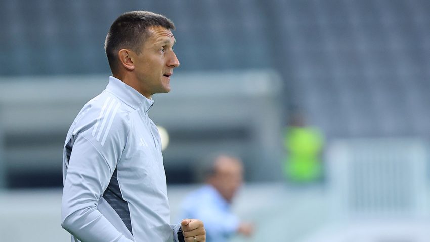 Ράτζκοφ: «Οι ποδοσφαιριστές μου νιώθω πως δεν έχουν φτάσει στο υψηλότερο επίπεδο»