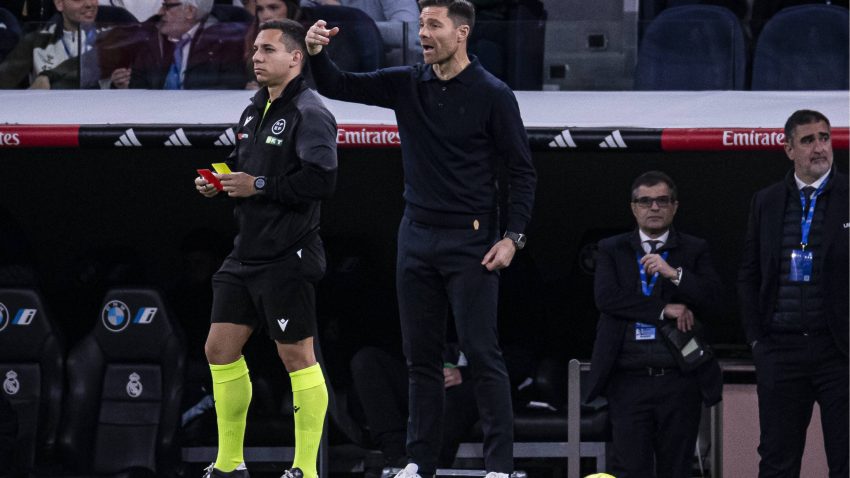 Τα έβαλε με τη διαιτησία ο Τσάμπι Αλόνσο!