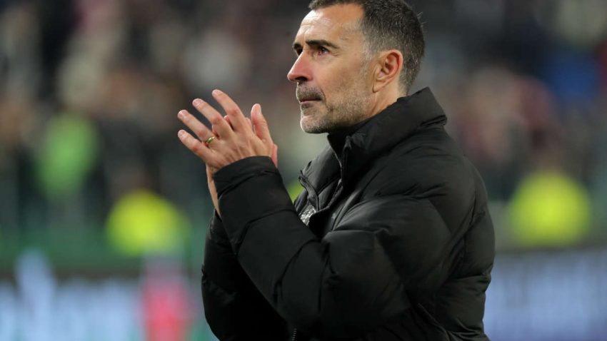 Ανατροπή και κανονικά στον πάγκο με ΑΠΟΕΛ ο Καρσέδο