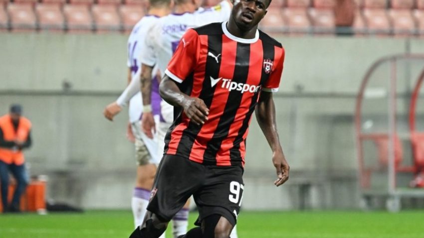 ΑΕΛ: Στο στόχαστρο Κέλβιν Οφόρι!