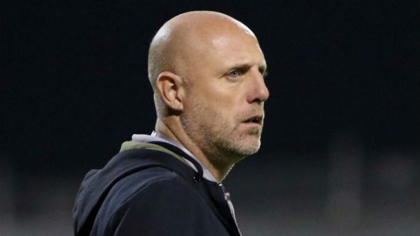 Τέλος ο Χαραλάμπους, στο προσκήνιο ο Μπούις