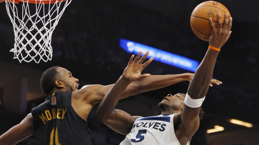 Μετά το κάρφωμα στον Γιόκιτς και την είσοδο στην επίλεκτη παρέα: «Μου είναι άβολο που ξεπέρασα τον Κόμπι»