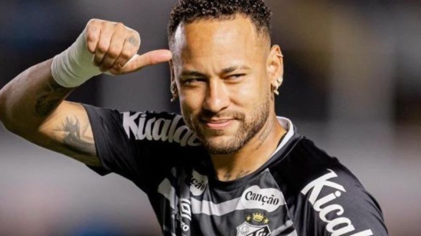 Πάτησε ξανά χορτάρι ο Νειμάρ μετά τον Δεκέμβριο του 2025