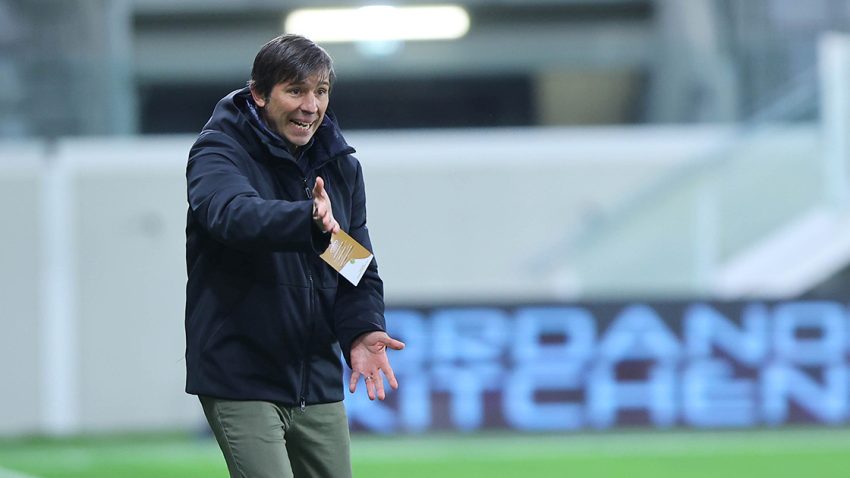 Θελάδες: "Είναι αλήθεια ότι η Ομόνοια..."