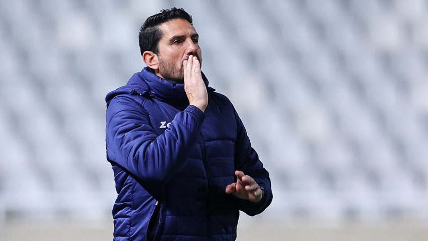 Το βάρος στην άμυνα...