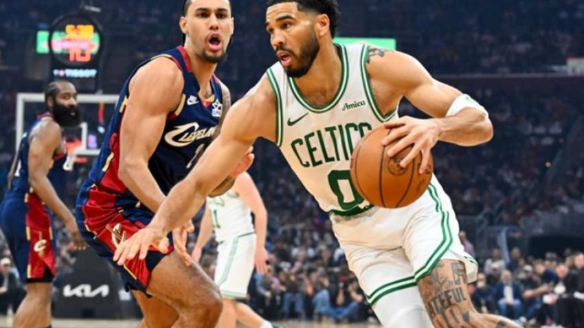 Νίκη με... άρωμα playoffs για τους Σέλτικς του θετικού Τέιτουμ