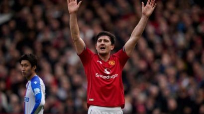 Μάντσεστερ Γιουνάιτεντ: Κοντά σε συμφωνία με Μέινου και Μαγκουάιρ