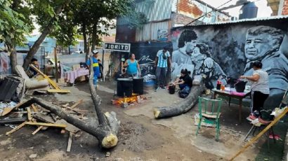 Ο Μαραντόνα… προσφέρει και μετά τον θάνατο του: Η οικία του λειτουργεί ως συσσίτιο για άπορους ανθρώπους (vid)