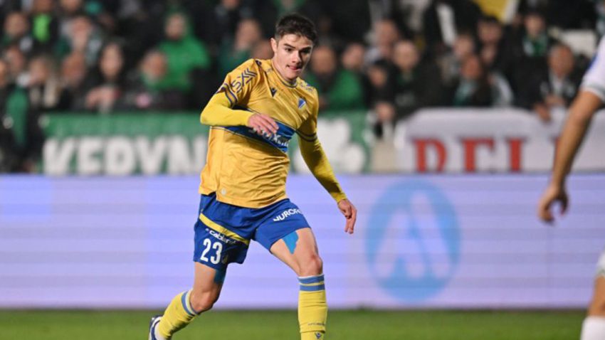 Περιμένουν πως και πως τον Καττιρτζή