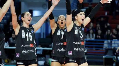 Παρέμεινε στο θρόνο της η Ολυμπιάδα