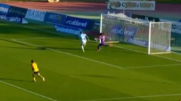 Τρομερή γκάφα από τον Οτσόα (vid)