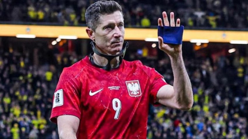 Συντετριμμένος ο Λεβαντόφσκι μετά τον αποκλεισμό της Πολωνίας