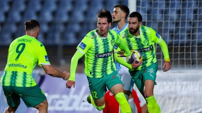 Ο Μουντράζια λύτρωσε την ΑΕΚ και την κράτησε στο +4