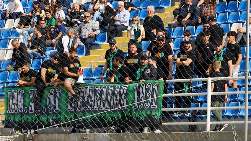 Έξαλλοι οι φίλοι του Ολυμπιακού